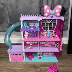 Minnie Mouse Doll House 