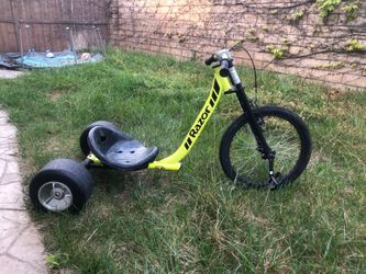 For Sale 3 wheel Razor adult drift trike bike black/yellow $75