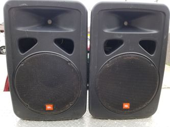 2 JBL EON 1500 stage monitor Speakers. $600. Pickup in Oakdale