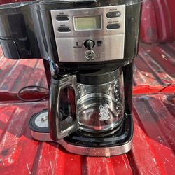 Assorted Kitchen Items