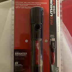 New Milwaukee 1100 Lumens LED USB Rechargeable Flashlight