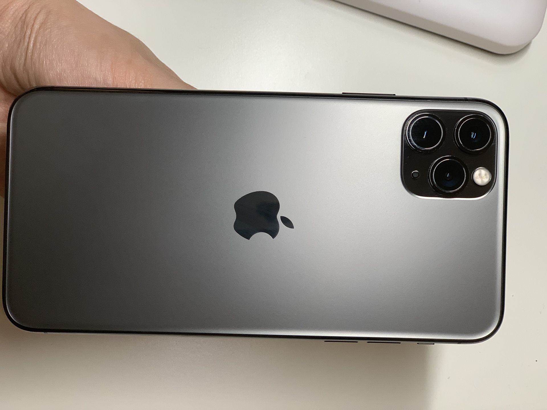 Gray iPhone 11 pro max 256Gb in great conditions