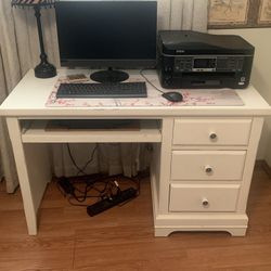 White Desk 