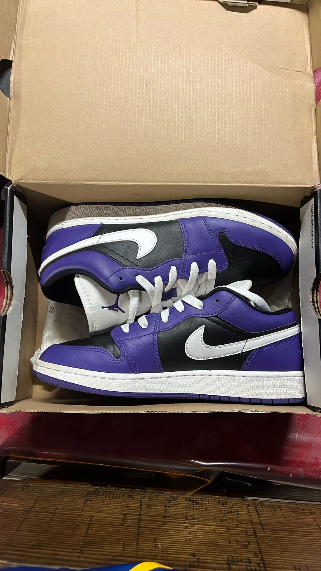 Nike Air Jordan 1 Low Gs Size 7 Men 8.5 In Women