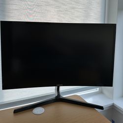 Curved Monitor 27”