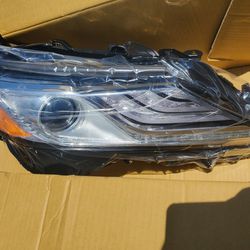 Headlight Assembly Set 2018-2023 Toyota Camry 