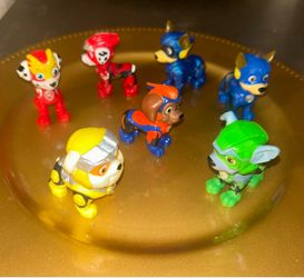 Paw patrol toys-variety 7 sold together in a lot