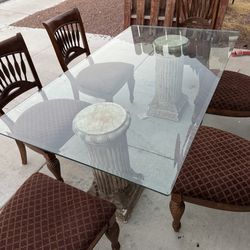 Dining Set Table And 5 Chairs 