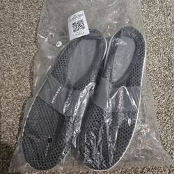 Guttear Women Slip-On Shoes size 7.5