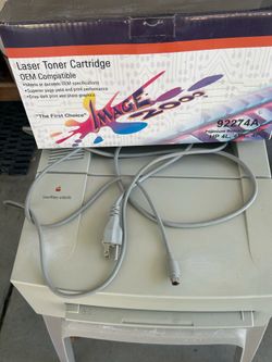 Working: 1Mac SE- 2 SE/30 computer bundle w/ accessories