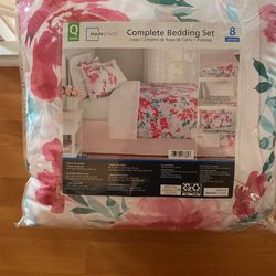 8pc Floral Queen Bed Set 