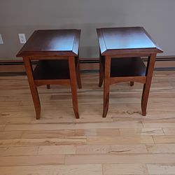 Wood nightstand pair