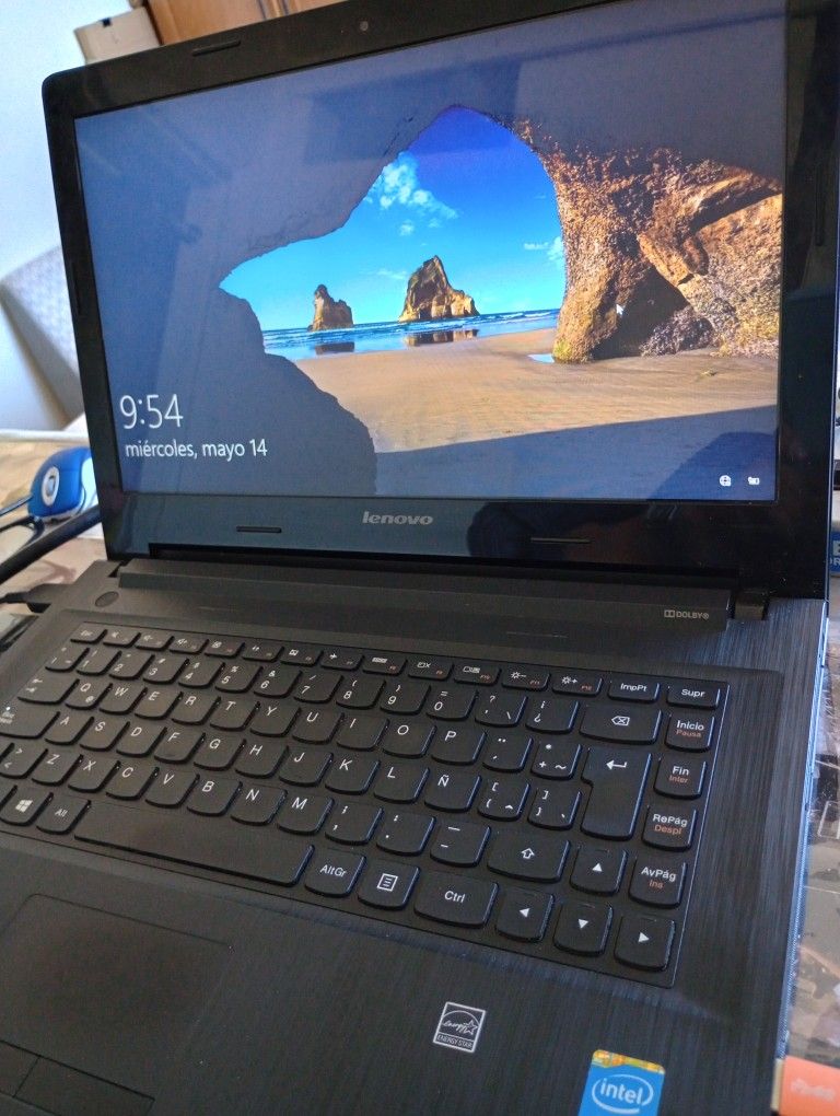 🔥 Lenovo Laptop - ¡Perfecta para Trabajar y Jugar! / Great for Work & Gaming! 🔥**  