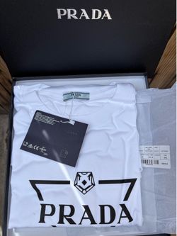 Men’s t shirts 2XL with box brand new