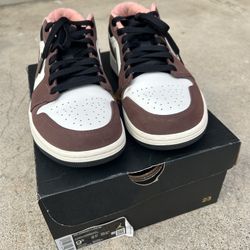 Jordan 1 low SE