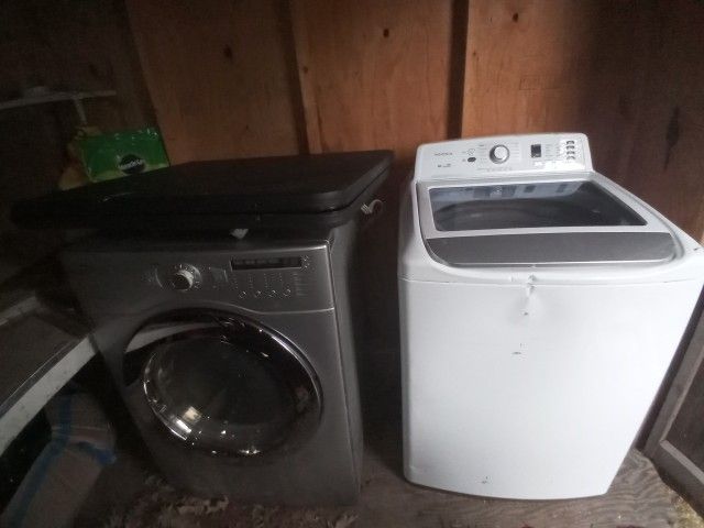 Insignia Washer And Crosley Dryer