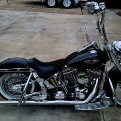 SOFTAIL DELUXE HARLEY DAVIDSON WITH AIR RIDE