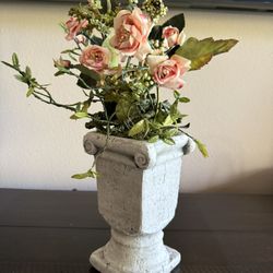 stone pot 9"x5.5" w/silk flowers all new material 