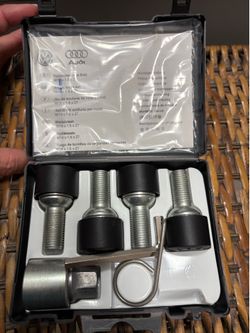 OEM Volkswagen Audi Wheel Lock Kit Set of 4 with Key - 1K0698137A