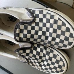 5.5 Boys Black And White Checkered vans 