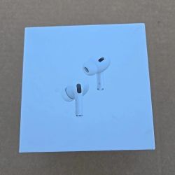 Apple AirPods Pro 2nd Generation with MagSafe Charging Case (USB-C) White 