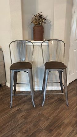 2 Bar Stools – Wood Seats & Metal Frame