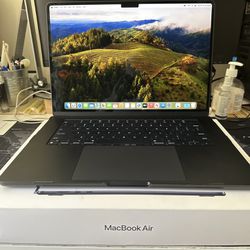 MacBook Air M2 15 Inch