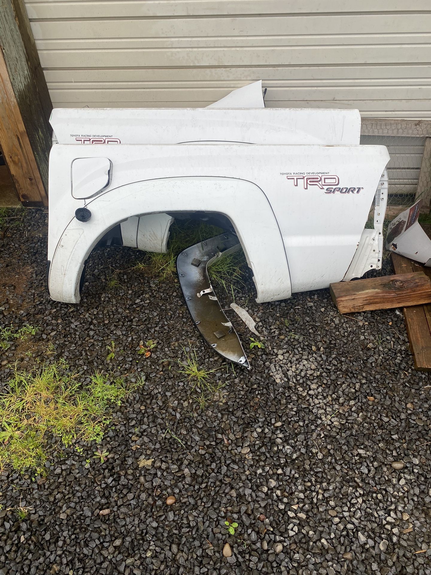 2nd Gen 2007 Tacoma Fenders And Bedsides And Other Parts