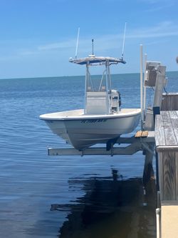 2005 pathfinder boat 2400V