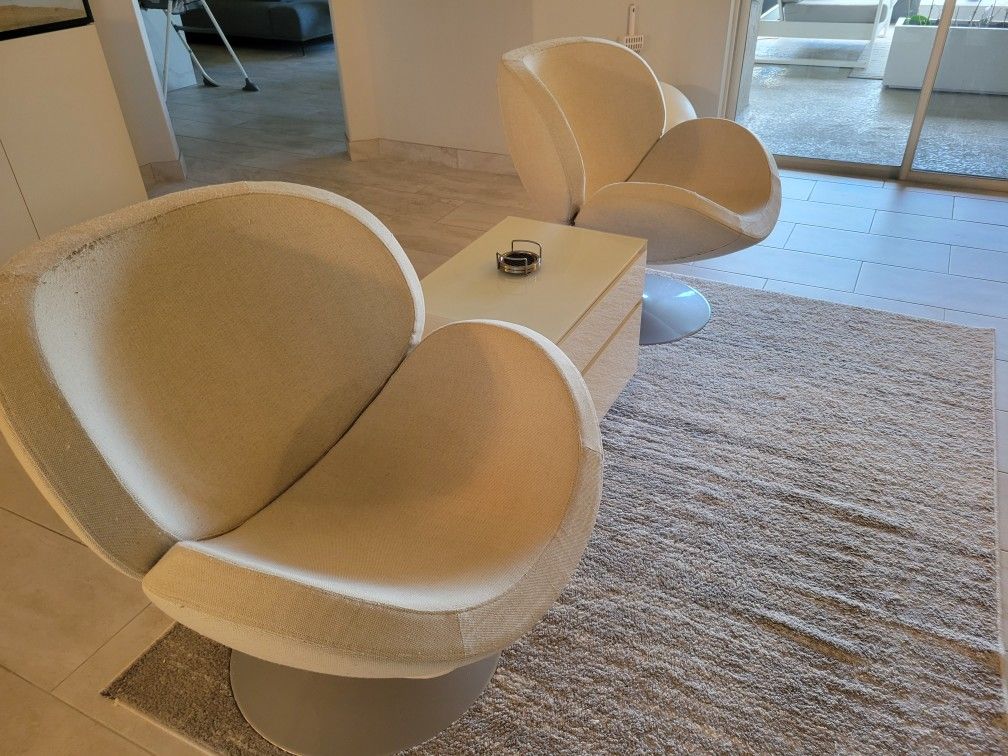BoConcept Shelly Lounge Chairs x 2