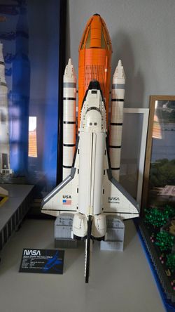 LEGO 10283 NASA Space Shuttle Discovery with Tank and Booster Rockets in Launch Position