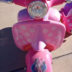 Minnie Mouse Battery Powered Motorcycle 