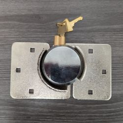 Hidden Shackle Padlock Heavy Duty / Puck Lock With Brackets / 2 Keys