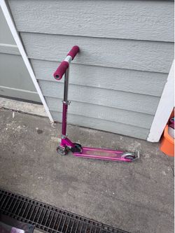 Razor Kick Scooter Pink