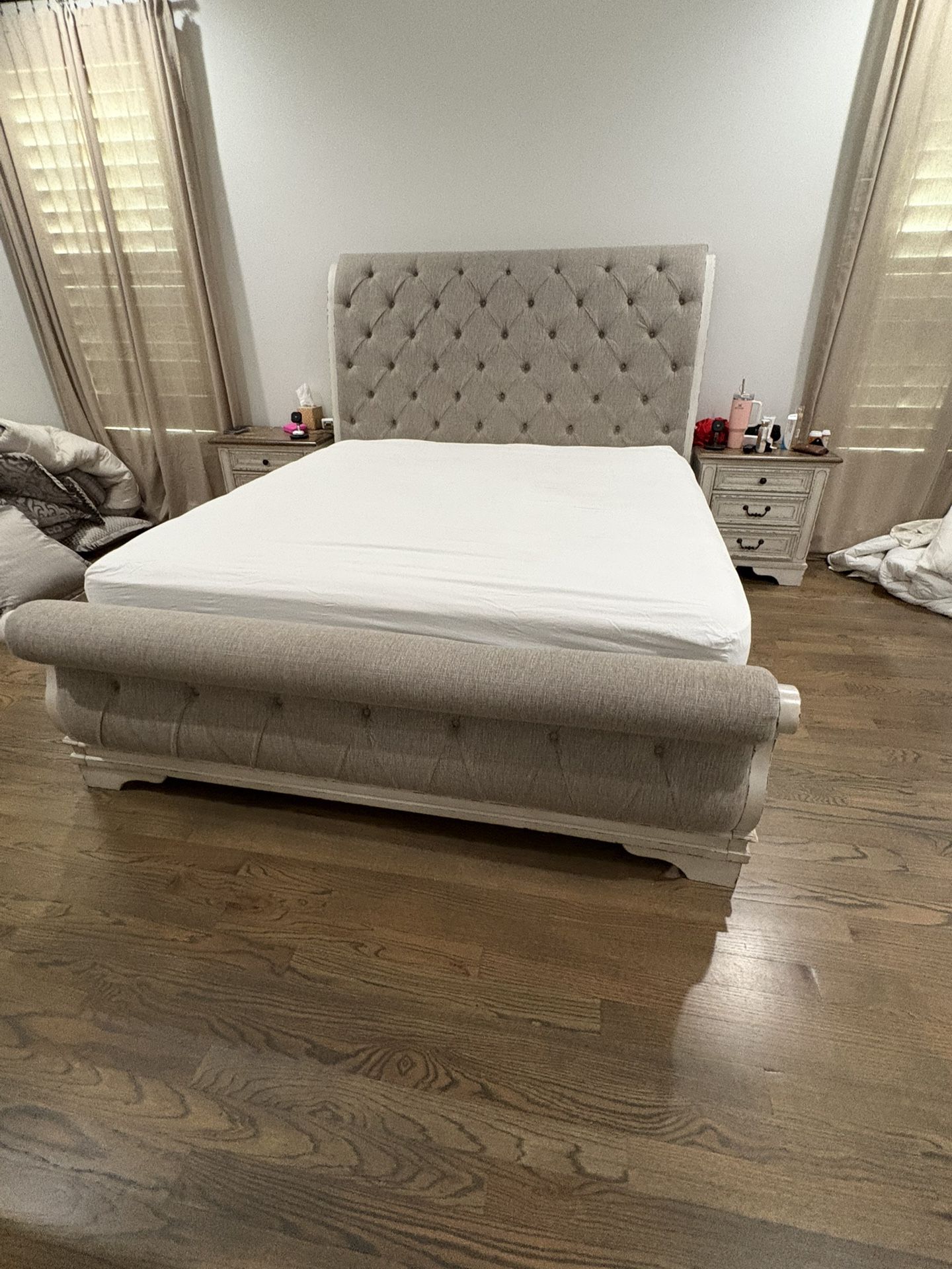King Bed Frame Set,(Mattress Not Included)