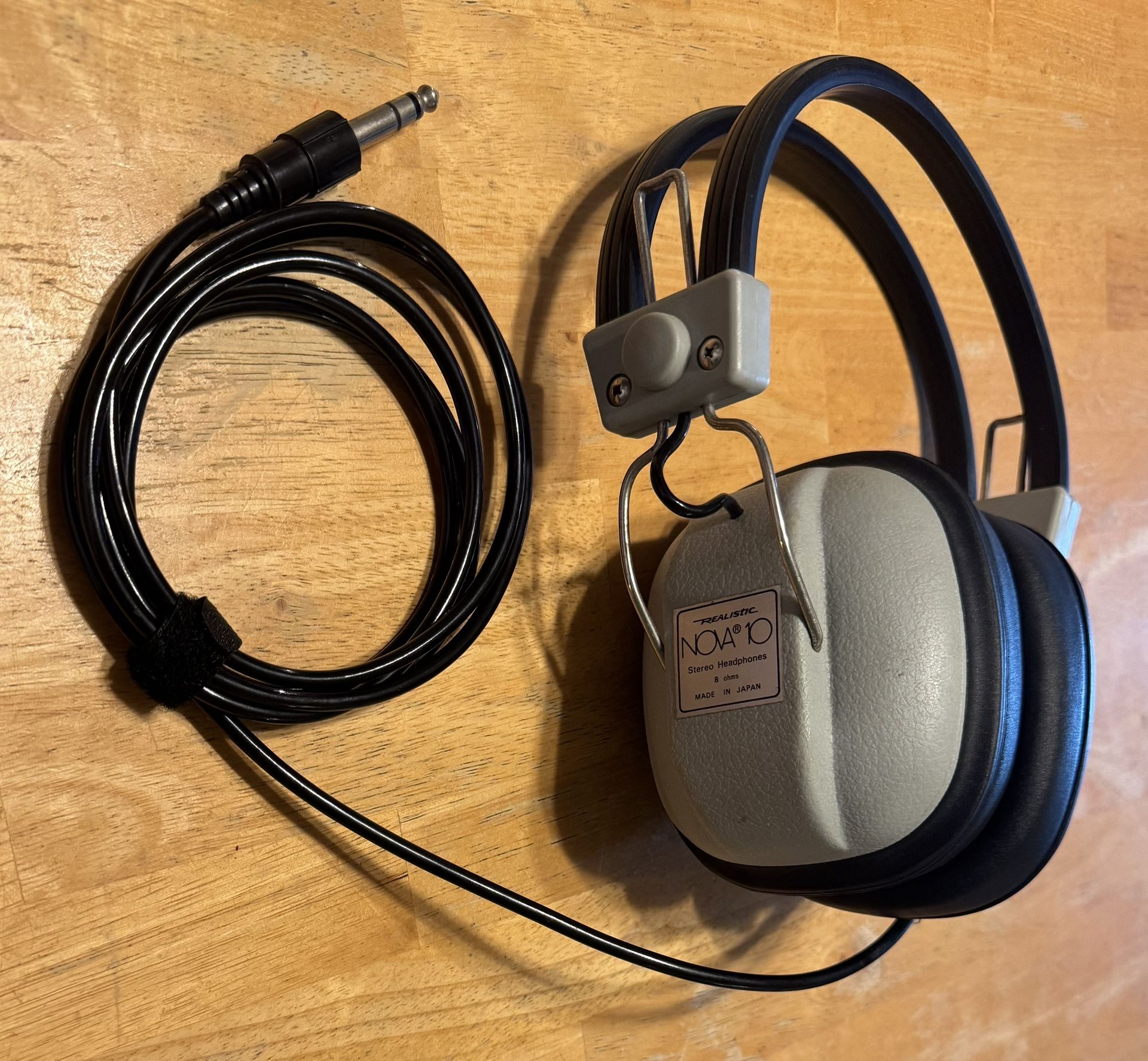 Vintage Realistic NOVA 10 Stereo Headphones
