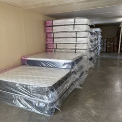 One solid truckload of mattresses from $89 up to 600 name brands and offbrand names over 160 mattresses came in today alone for major retailers closin