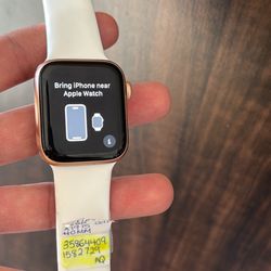 Apple Watch 4. Like New. Cellular 
