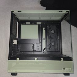 Thermaltake View 270 ATX PC Case