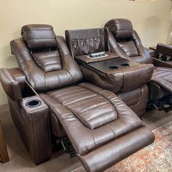 Brown Power Reclining Living Room Set Sofa And Loveseat.     Free Delivery 