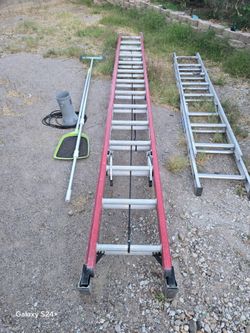 Werner 28' Fiberglass Ext. Ladder