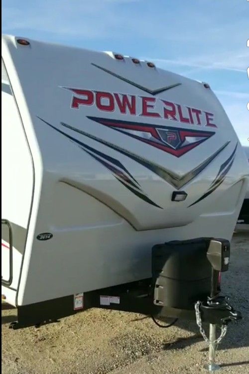 2020 powerlite toyhauler 