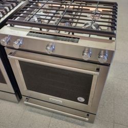 KITCHEN AID DUAL FUEL RANGE EUUA7