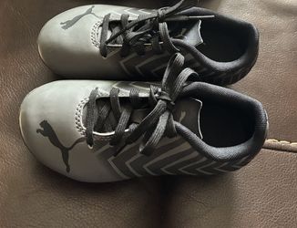 Like New Puma Soccer Cleats