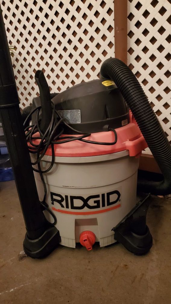RIDGID 12 Gal 5.0 HP Wet/Dry Vacuum