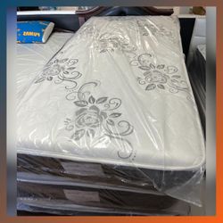 Twin size mattress / Colchón