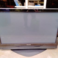 TV - 42" Panasonic