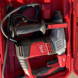 5.5 Amp 5/8 in. Corded SDS-plus Concrete/Masonry Rotary Hammer Drill Kit with Case