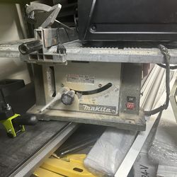 Makita 2708 Table Saw 