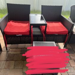 Outdoor Sewing And Couches 